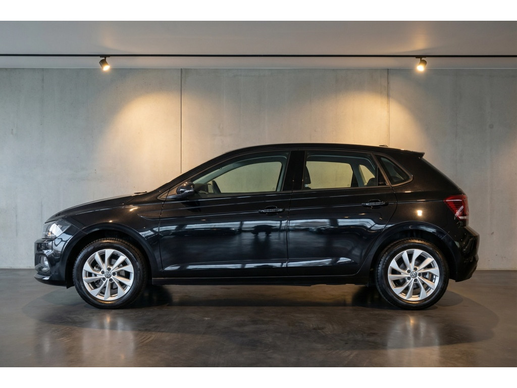 52072597-1.jpg