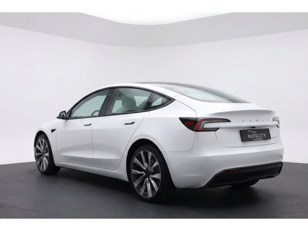 55089087-2.jpg