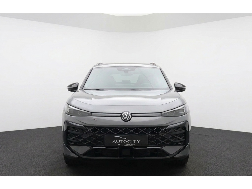 55385637-2.jpg