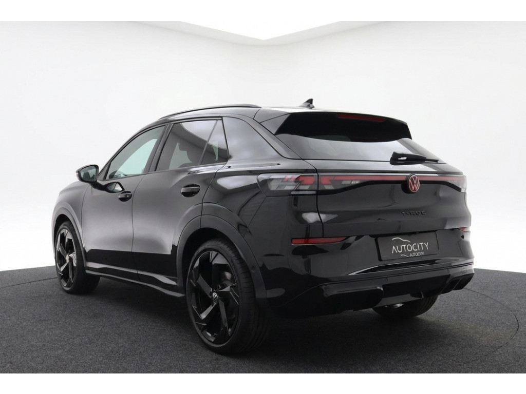 55833974-2.jpg
