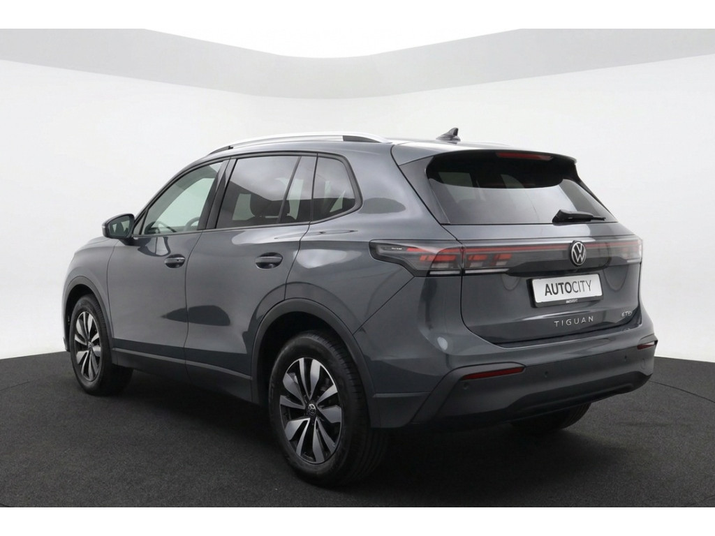 56388976-1.jpg