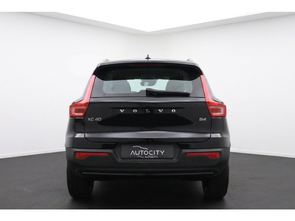 57658099-3.jpg